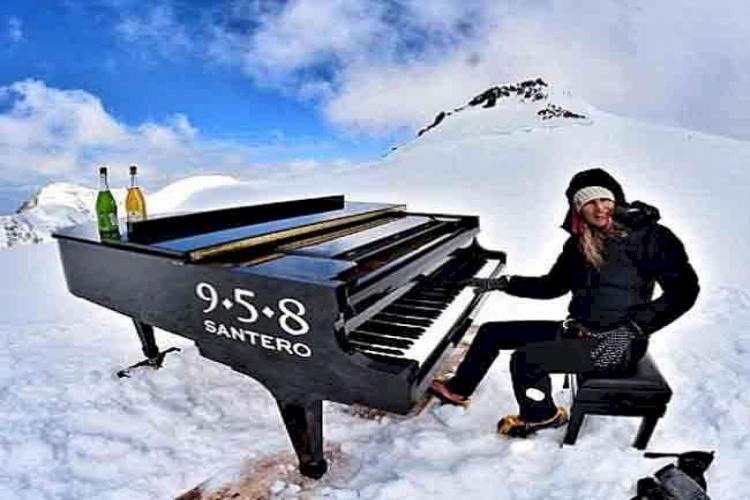 Piano Played At An Altitude Of 14,000 Feet, Claims The World’s Highest Concert
